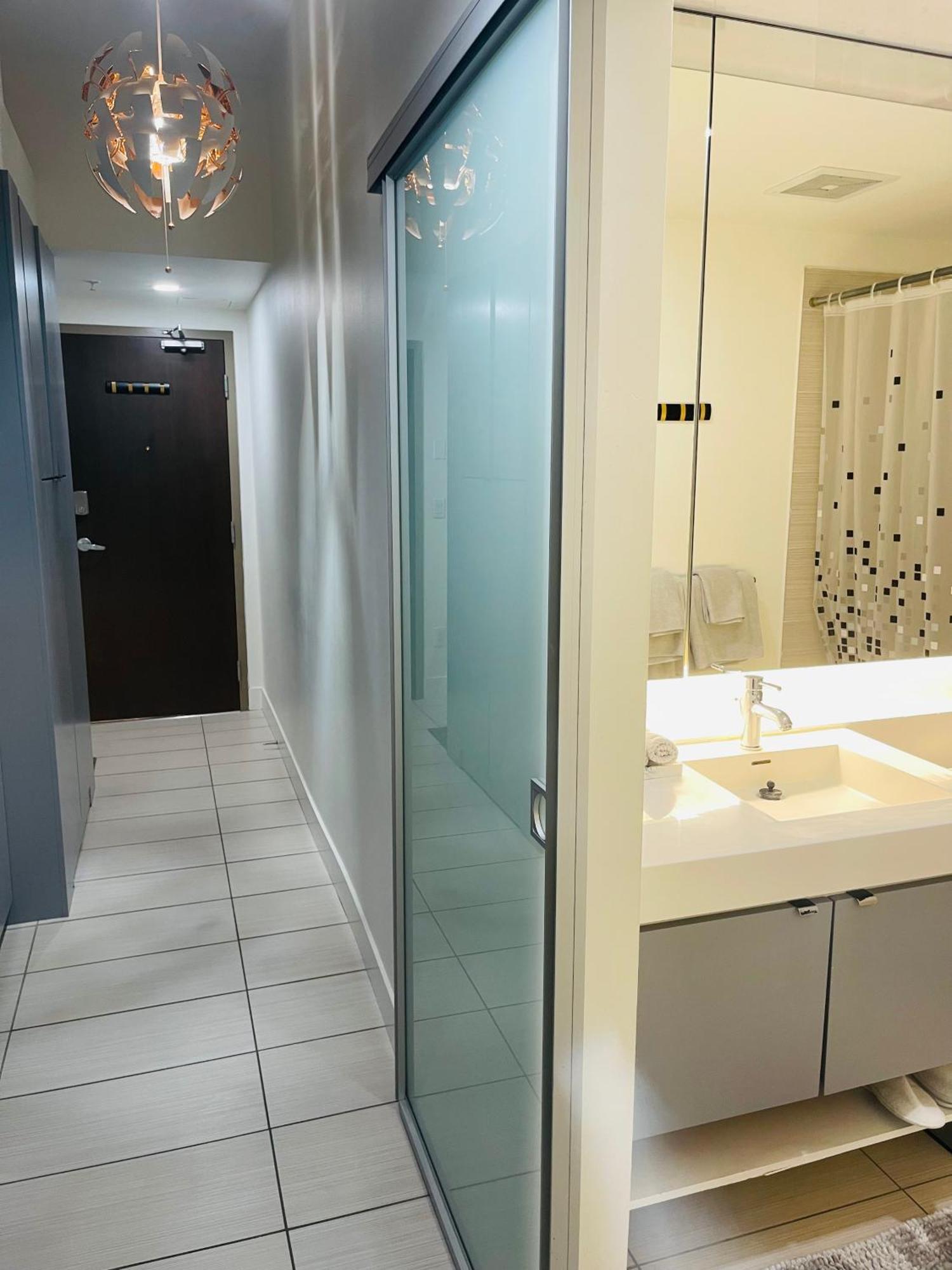 Beautiful Apartment Downtown, Mins To Rogers Arena, Stadium, Restaurants, Shops Vancouver Dış mekan fotoğraf